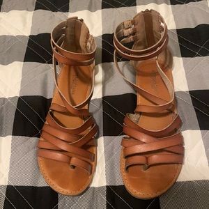 AMERICAN EAGLE SANDALS